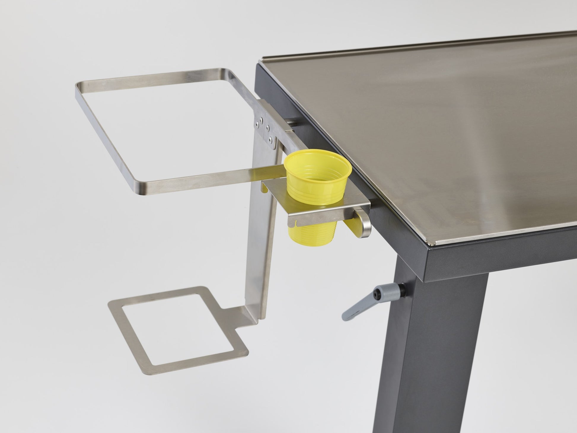 Fahrbarer Instrumententisch I3 – Höhenverstellbar 78–120 cm